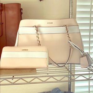 Guess handbag with matching wallet